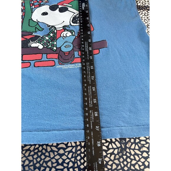 90s Peanuts Snoopy and Lucy graphic tee fits L-XL by united features syndicate. - Picture 7 of 9